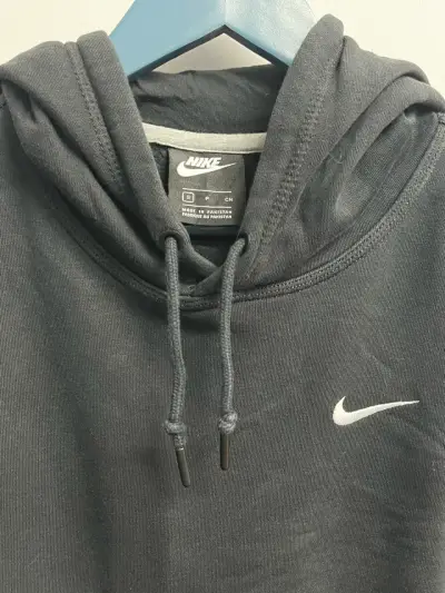 Polerón con capucha negro Nike para hombre - miniatura 2
