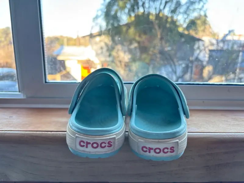 Zuecos Crocs azules con plataforma talla 26 - 3