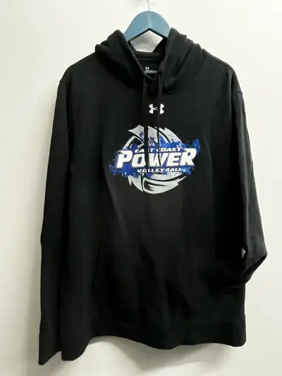 Polerón negro Under Armour con diseño de voleibol - miniatura 1