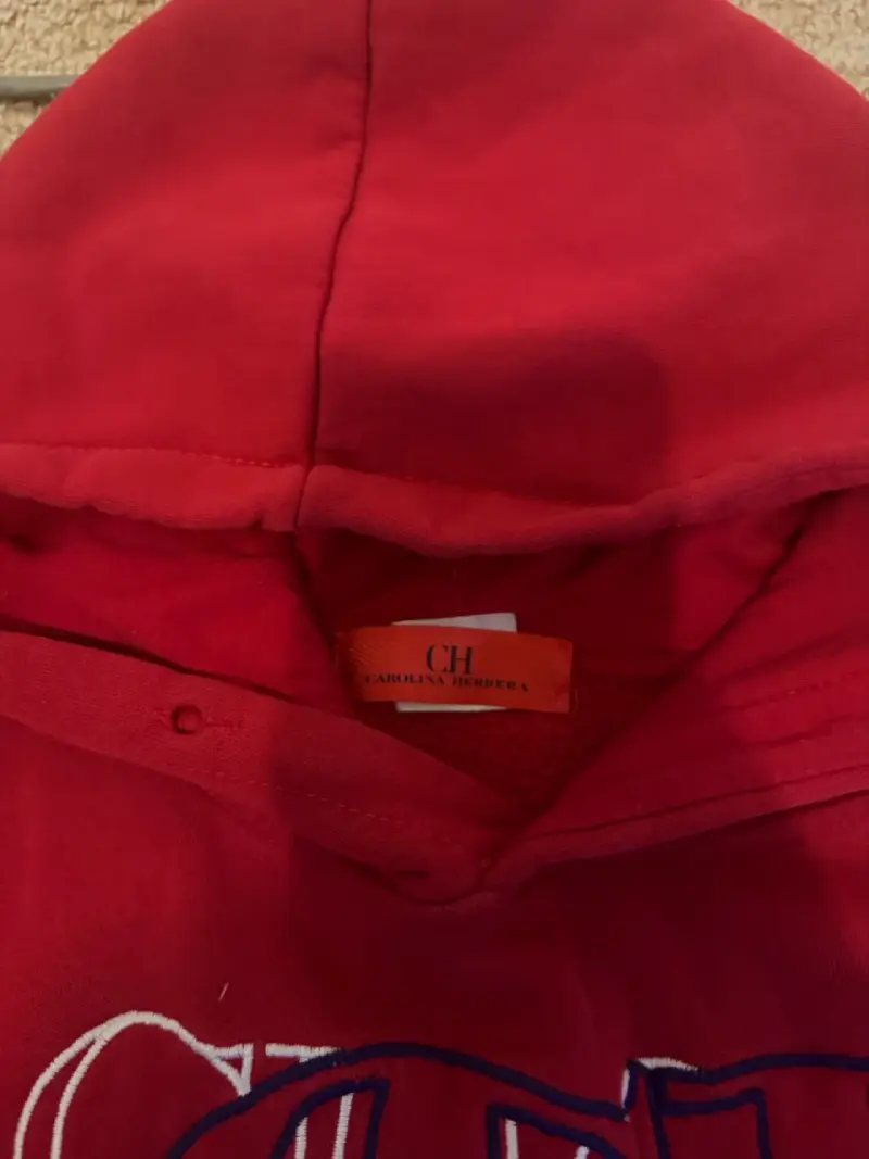 Polerón rojo Carolina Herrera - 3