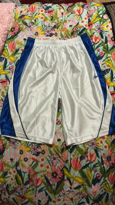 Shorts deportivos Nike blancos y azules - miniatura 1