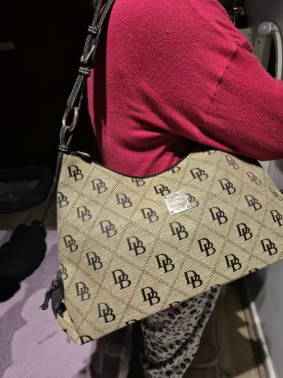 Bolso de hombro Dooney & Bourke beige - miniatura 1