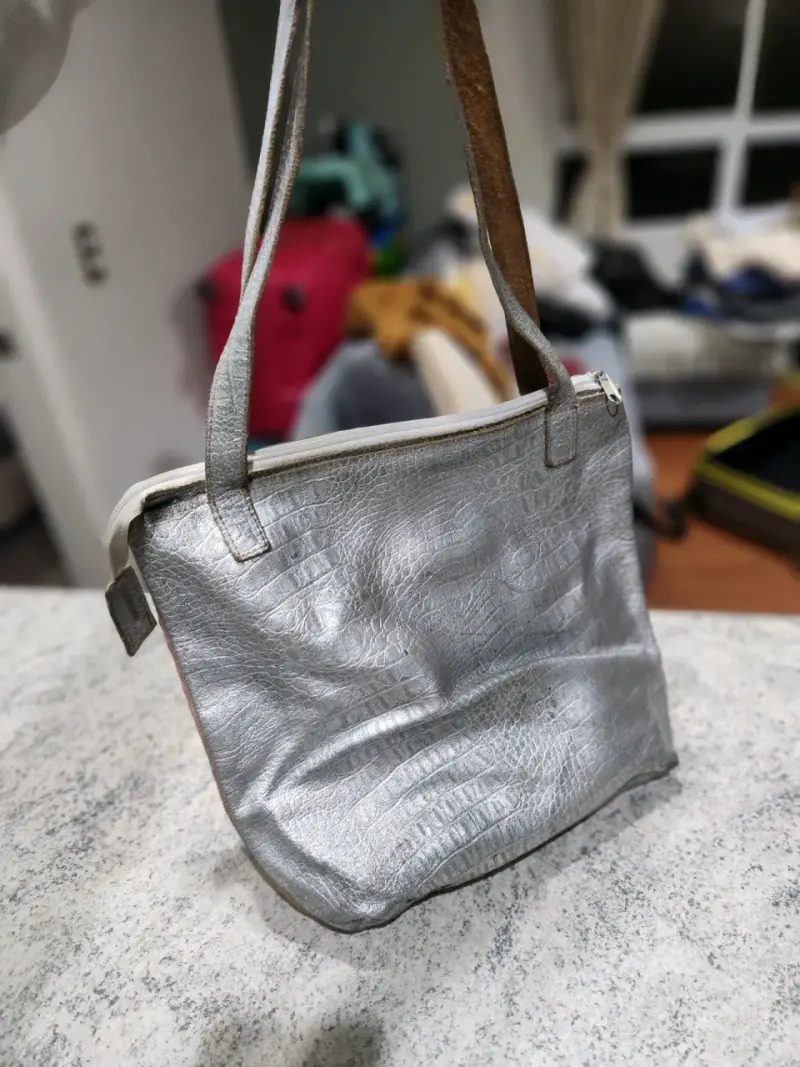 Bolso de hombro bicolor en cuero - 2
