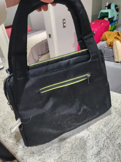 Bolso para laptop Kensington negro con compartimentos - miniatura 2