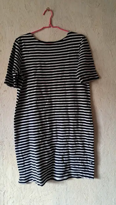 Polera rayada blanca y negra para mujer - miniatura 1