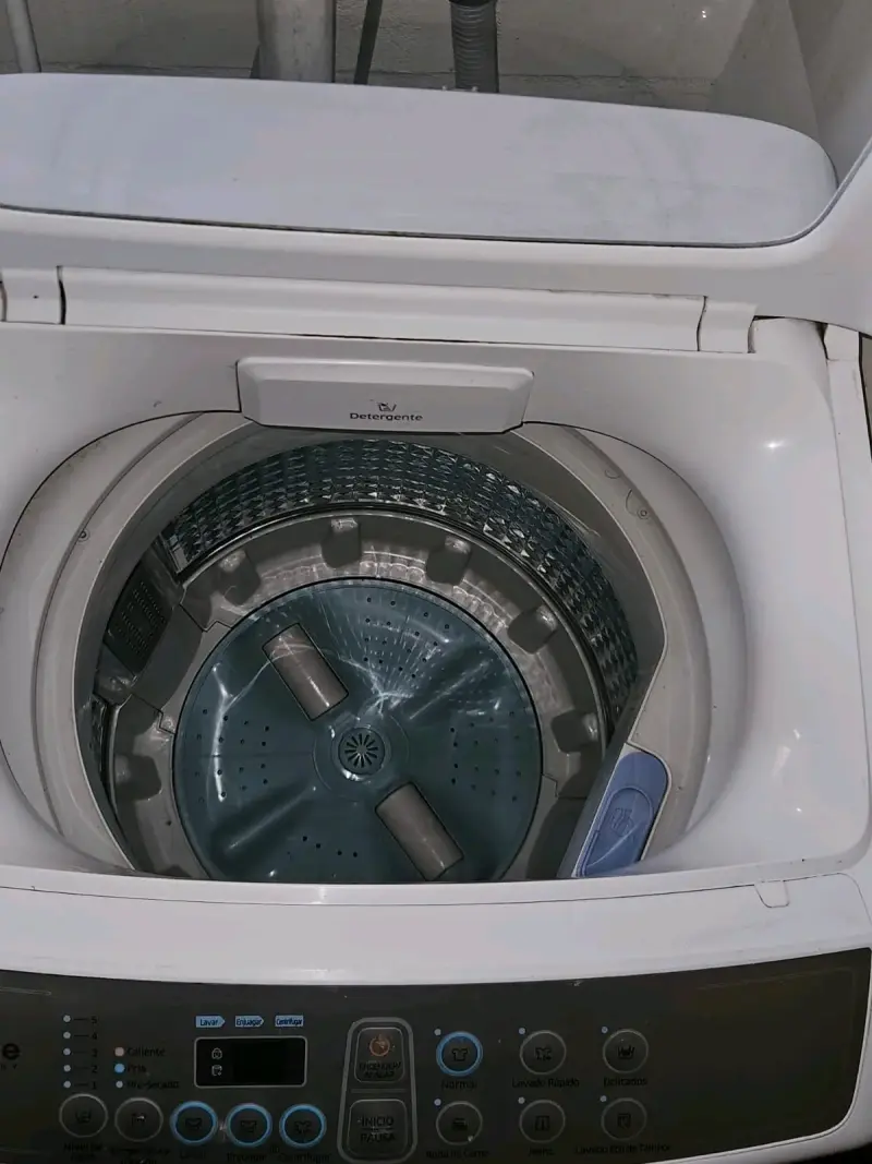 Lavadora Samsung Wobble 8kg en buen estado - 1