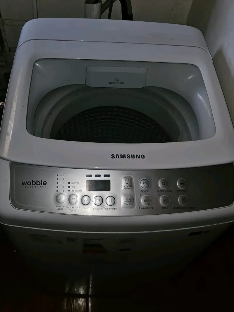 Lavadora Samsung Wobble 8kg en buen estado - 4