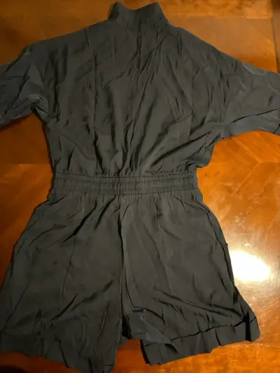Enterito corto negro para mujer - miniatura 1