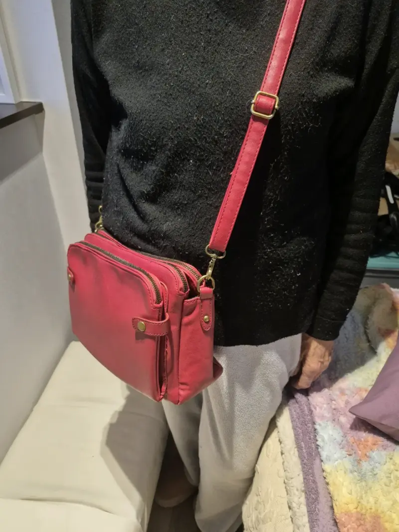 Cartera bandolera roja de cuero - 1