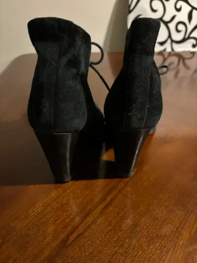 Botines de gamuza negros con tacón alto - miniatura 3
