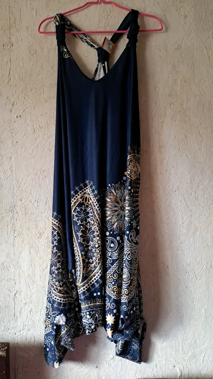 Vestido largo bohemio azul con estampado floral - 1