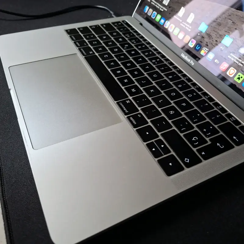 MacBook Pro 13 pulgadas en buen estado - 2