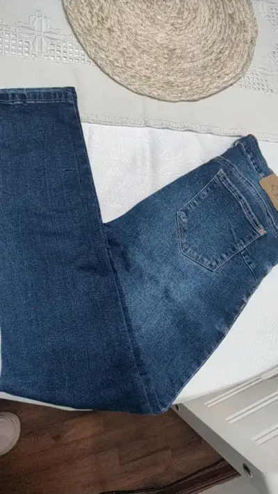 Jeans azul oscuro para mujer estilo clásico - miniatura 1