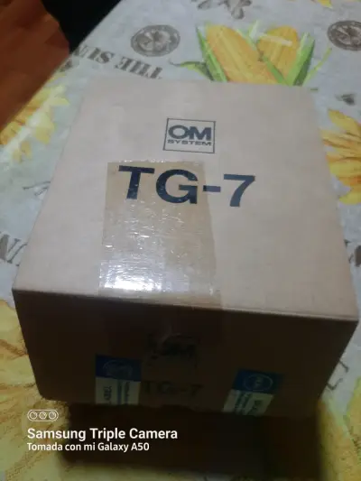 Cámara Digital Impermeable OM System Tough TG-7 Roja - miniatura 5