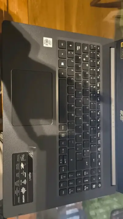 Notebook Acer Aspire 5 Core i3 HD - miniatura 2