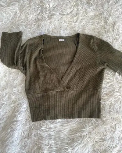 Clóset sale de poleras - miniatura 2