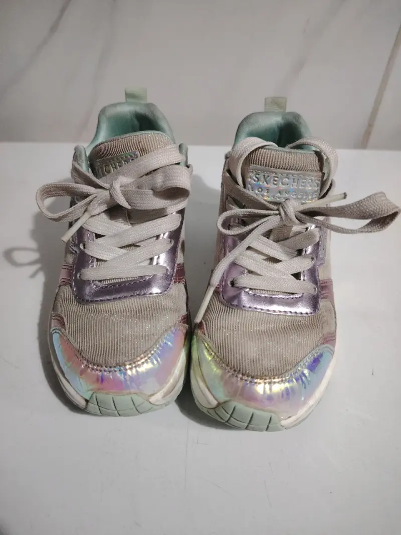 Zapatillas Skechers para niños con diseño i - 1