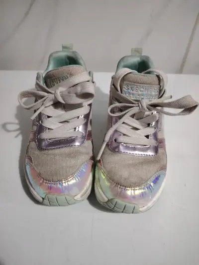 Zapatillas Skechers para niños con diseño i - miniatura 1
