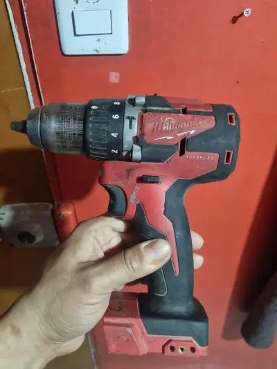 Taladro Inalámbrico Milwaukee Brushless - miniatura 1