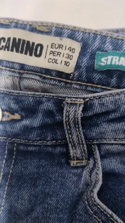 Jeans rasgados azul claro para mujer - miniatura 4