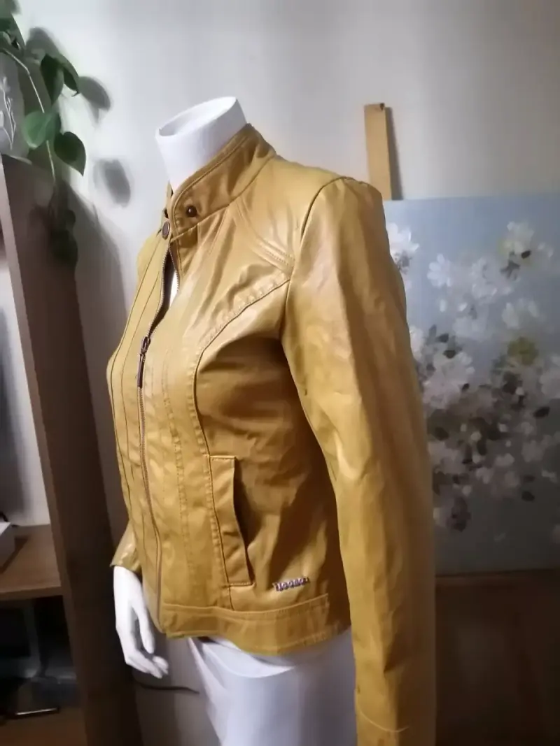 Chaqueta de cuero sintético color mostaza para mujer - 2