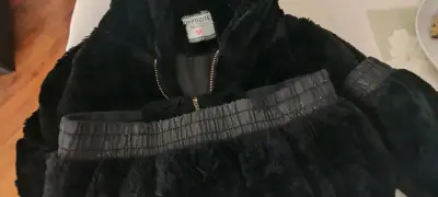 Chaqueta de Peluche Negra Opposite Básicos - miniatura 3