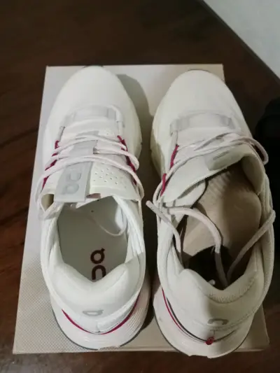 Zapatillas deportivas On Cloudtec blancas - miniatura 4