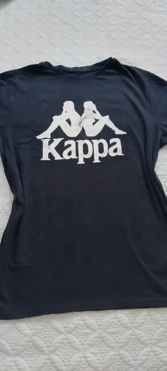 Polera negra Kappa con logo frontal - 3
