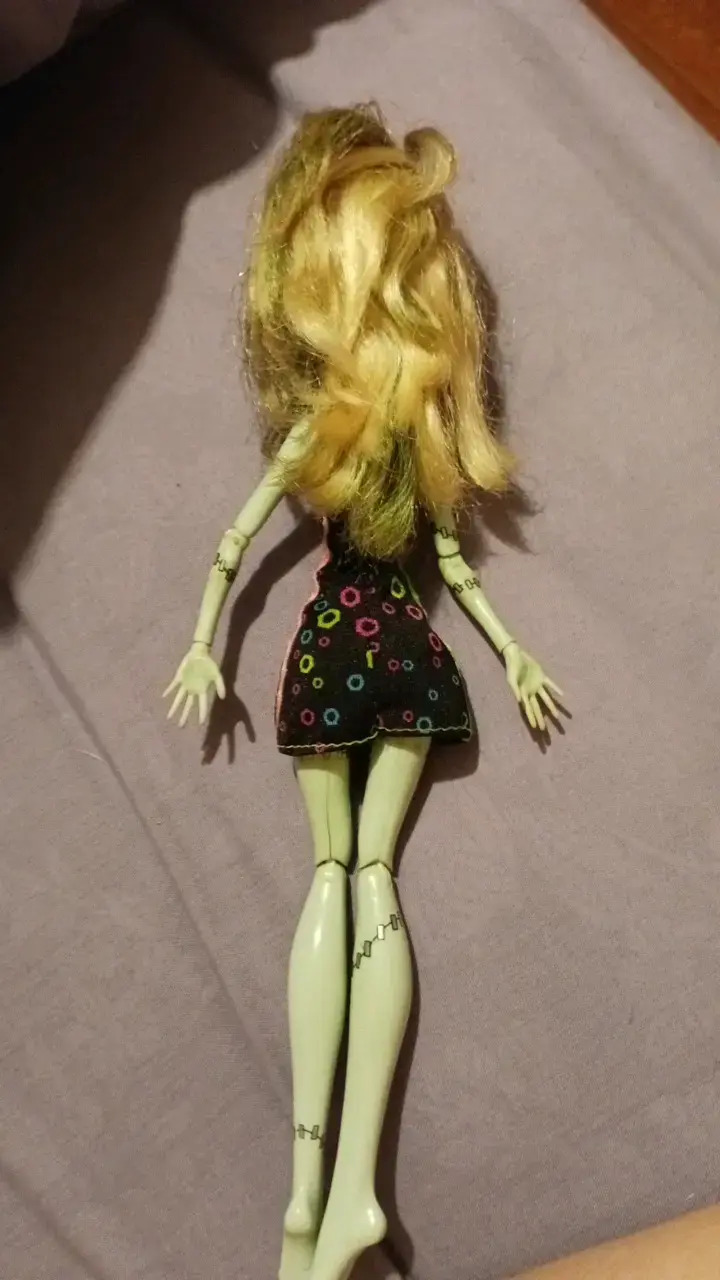Muñeca Monster High Frankie Stein - 2