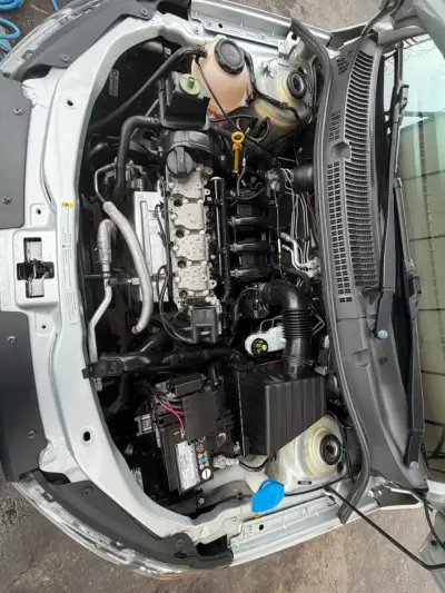 Auto Volkswagen Voyage - miniatura 4