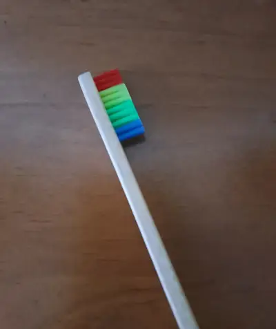 4 Cepillos de dientes de bambú biodegradable - miniatura 6