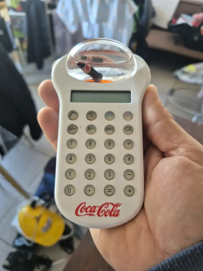 Calculadora Coca-Cola con diseño único