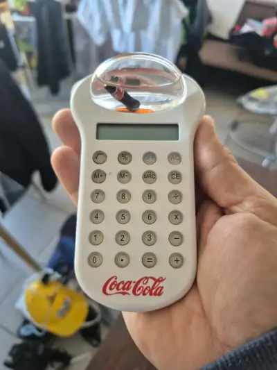Calculadora Coca-Cola con diseño único - miniatura 1