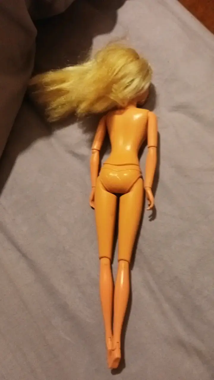 Muñeca clásica rubia articulada - 2