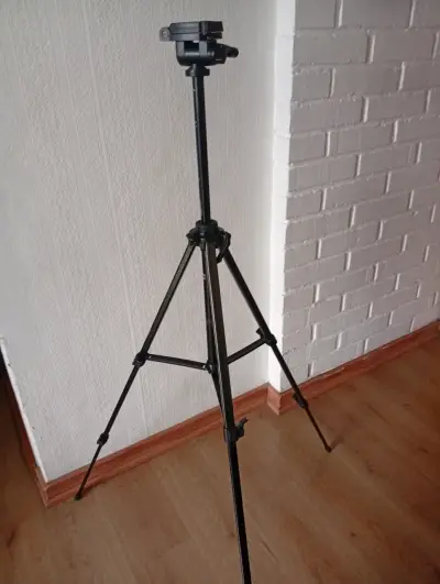 Trípode Soligor - miniatura 2