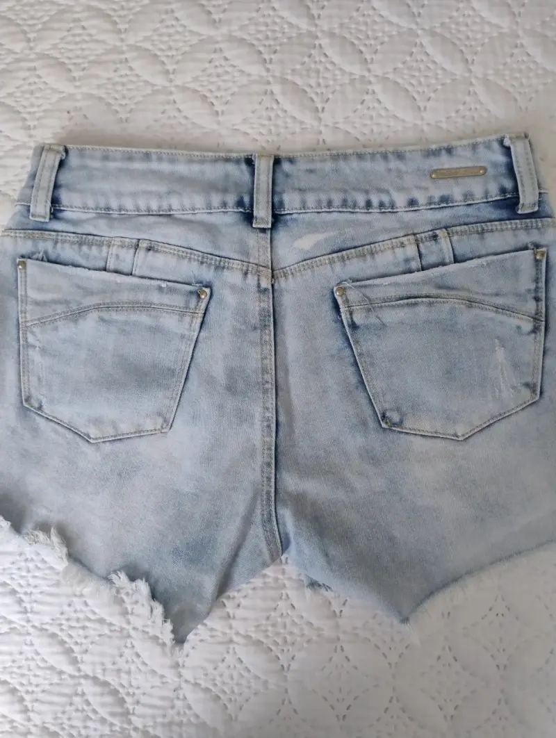 Shorts de mezclilla desgastados para mujer - 5