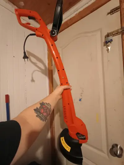 Bordeadora Eléctrica Black+Decker 350W Naranja - miniatura 3
