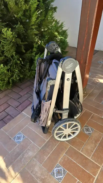 Coche de bebé plegable gris britax - miniatura 4