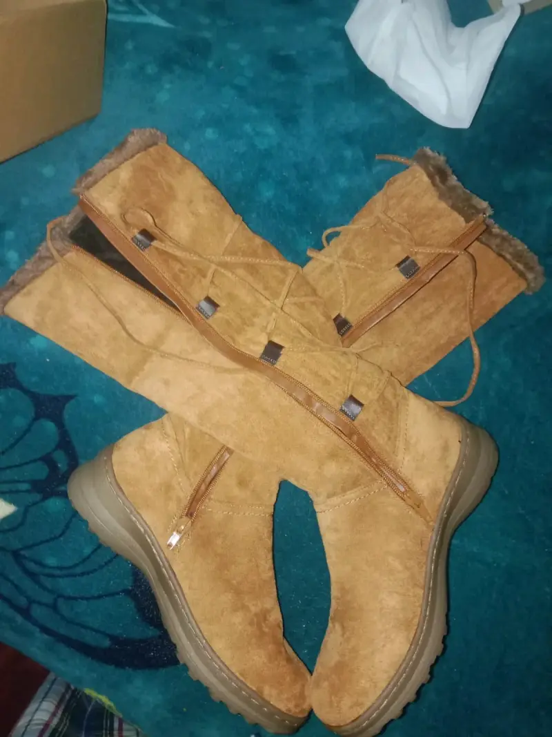 Botas de gamuza marrón con forro de piel