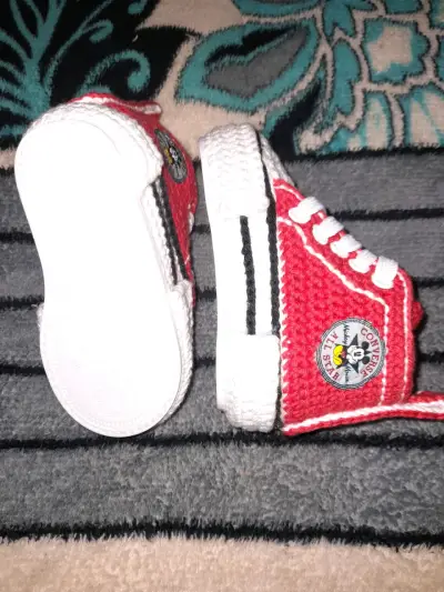 Zapatillas tejidas para bebé Converse rojas - miniatura 4