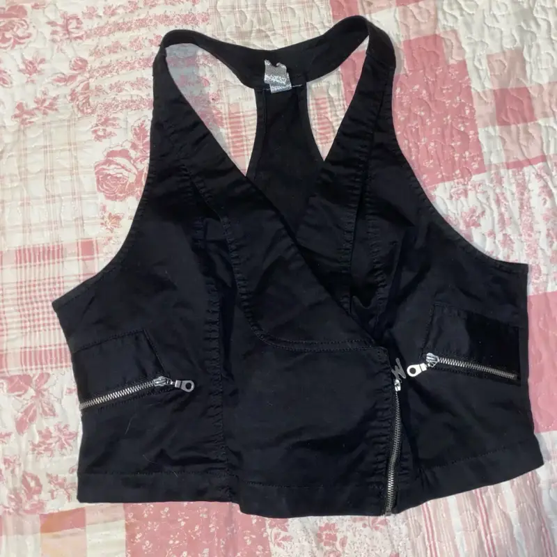 Top estilo chaqueta negro con cierres - 2