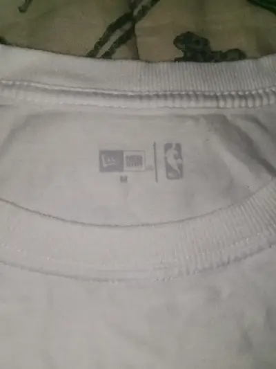 Polera blanca NBA logo oficial - miniatura 2