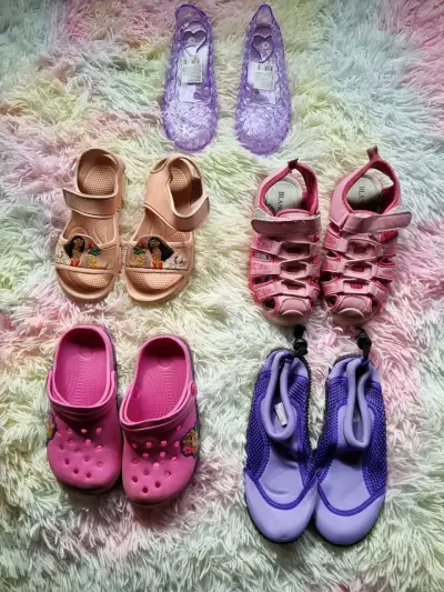 Pack de pantuflas y zapatillas para niños - miniatura 2