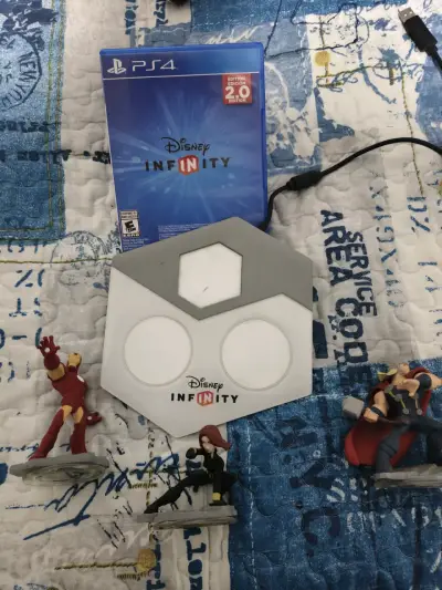 Juego Disney Infinity 2.0 para PS4 con figuras - miniatura 1