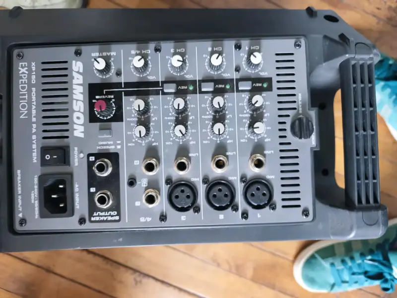 Sistema de sonido portátil Samson Expedition XP150 - 4