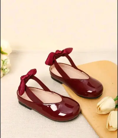 Zapatos de charol para niña color burdeos con lazo - miniatura 5