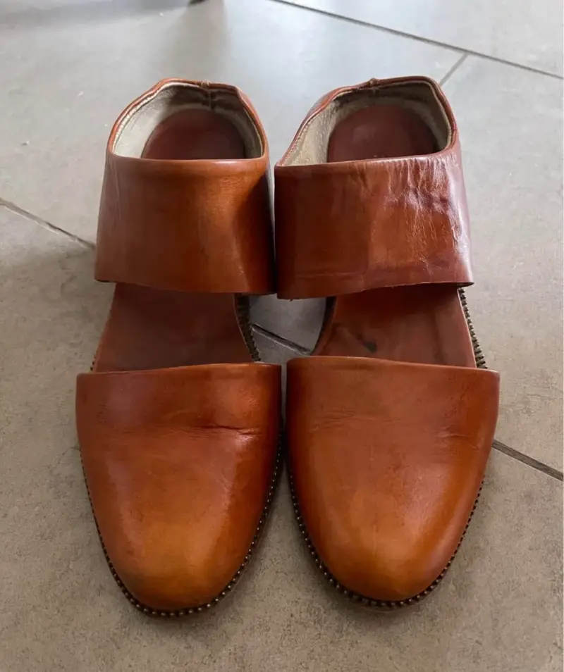 Zapatos de cuero marrón para mujer (Bestias) - 1