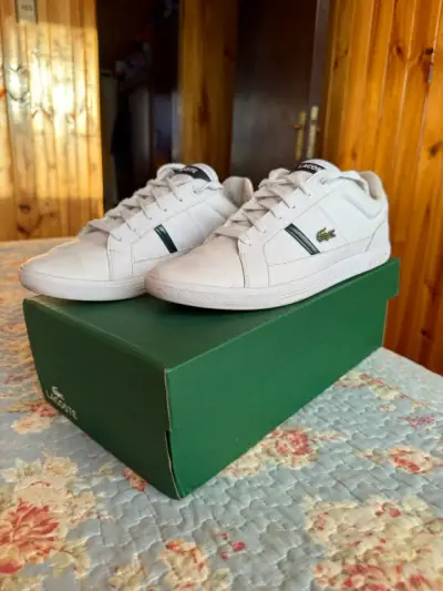 Zapatillas blancas Lacoste modelo “Europa” - miniatura 1