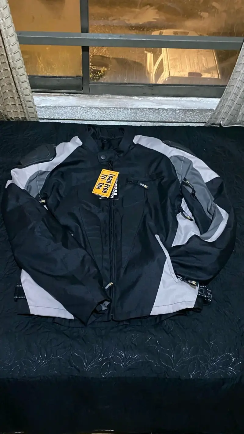 Chaqueta de moto impermeable negra y gris - 4
