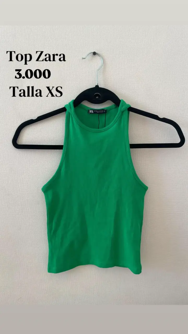 Top verde Zara sin mangas talla XS